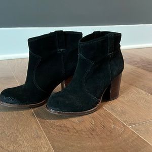 Splendid. Ankle booties